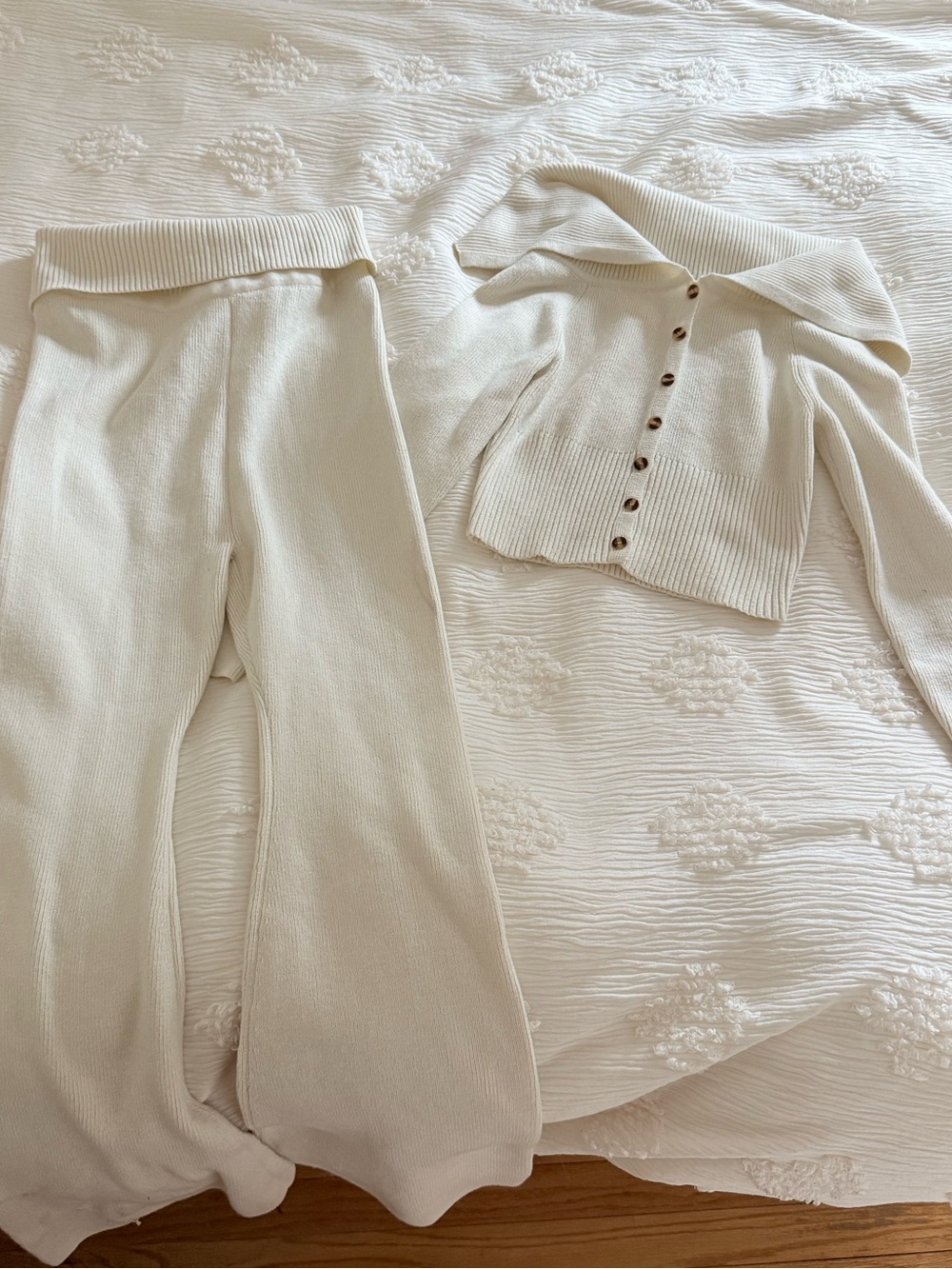 Savage x Fenty Savage Love Cream Knit Sweater M and Foldover Wide-Leg Pants XL